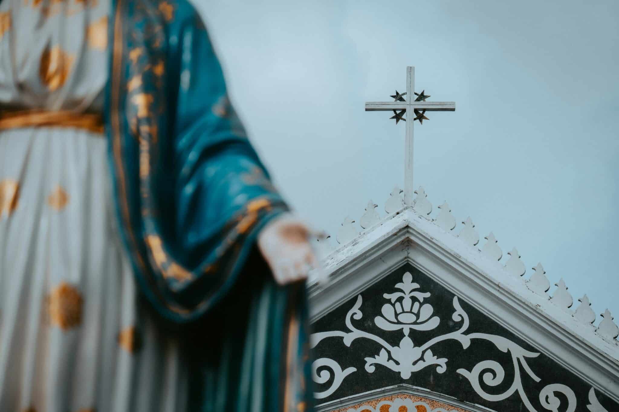 Statue of Mary | Photo by sukrit lamthong via Pexels